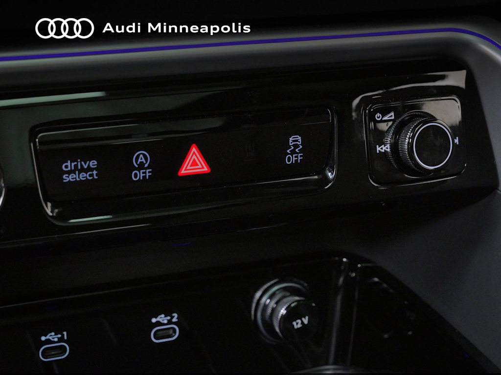 Thumbnail: 2025 Audi Q5 - 25