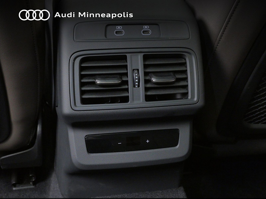 Thumbnail: 2025 Audi Q5 - 19