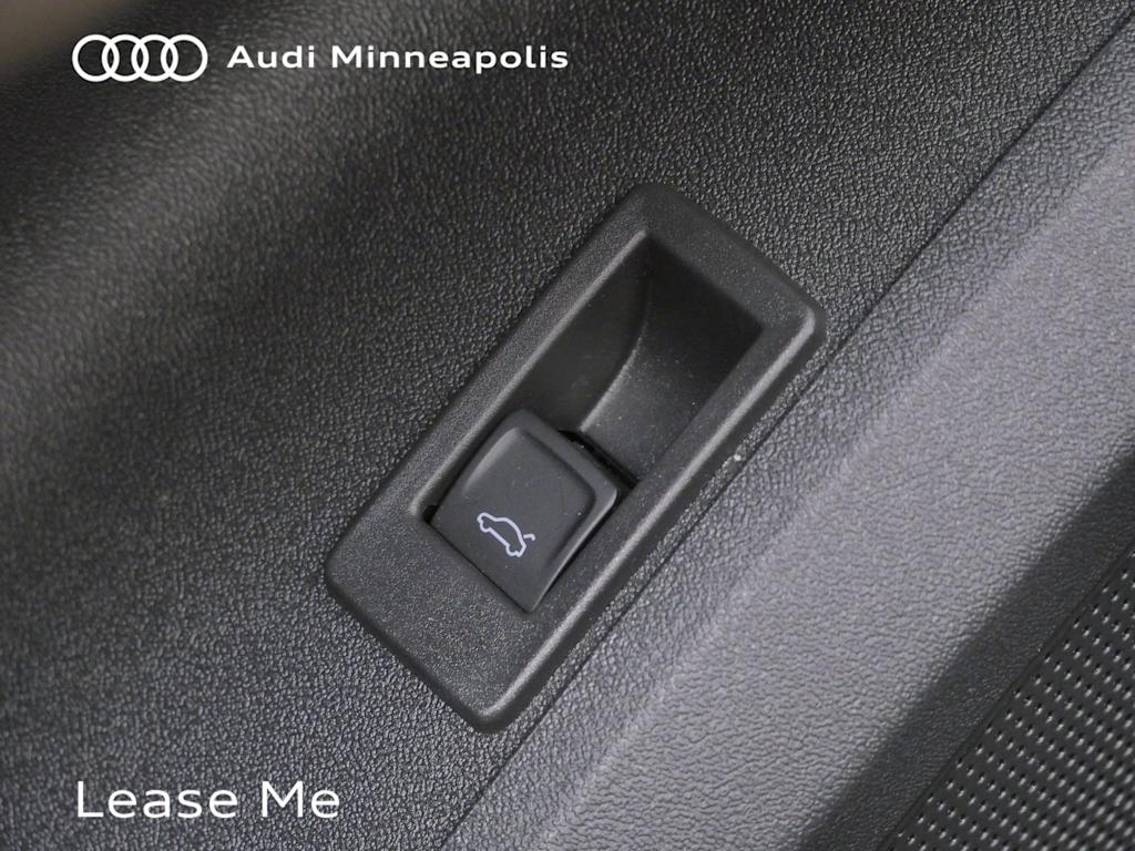 Thumbnail: 2025 Audi Q5 - 6