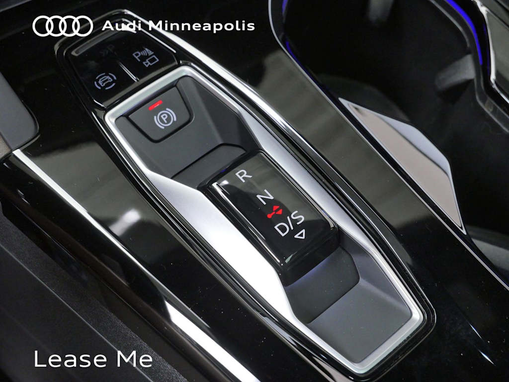 Thumbnail: 2025 Audi Q5 - 10