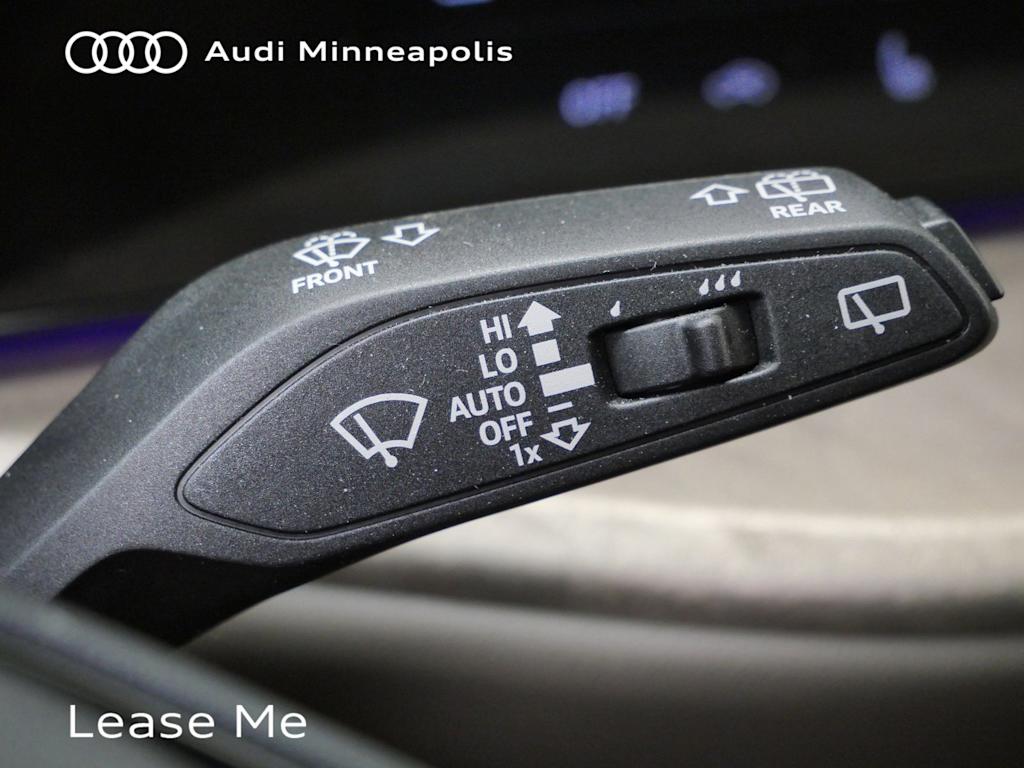 Thumbnail: 2025 Audi Q5 - 11