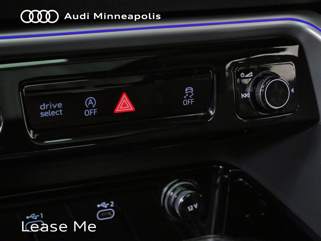 Thumbnail: 2025 Audi Q5 - 25