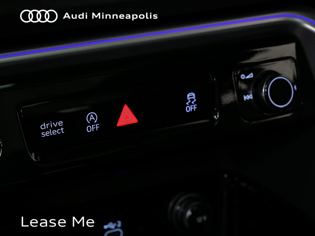 Thumbnail: 2025 Audi Q5 - 25