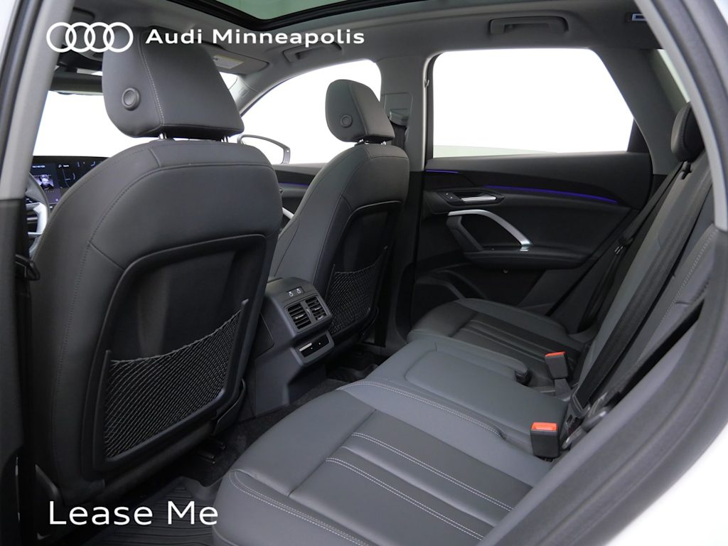 Thumbnail: 2025 Audi Q5 - 9