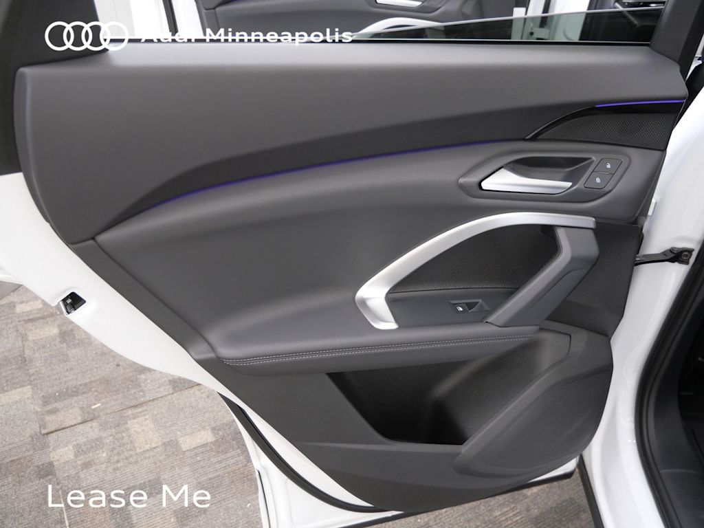 Thumbnail: 2025 Audi Q5 - 18