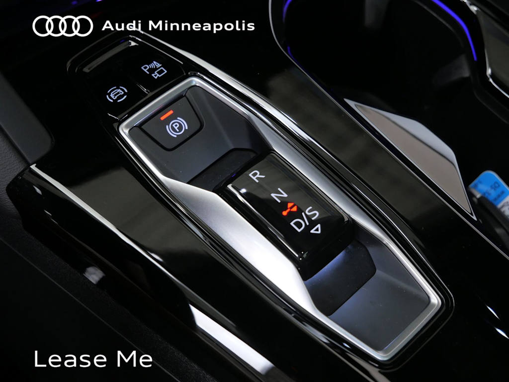 Thumbnail: 2025 Audi Q5 - 11