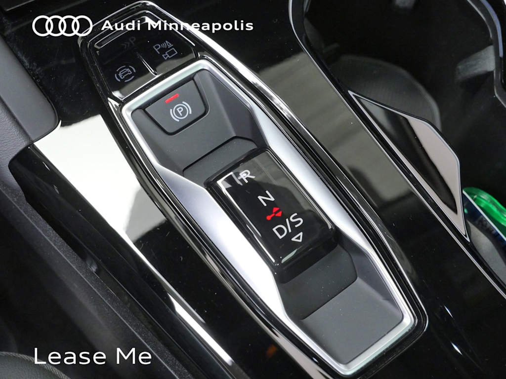 Thumbnail: 2025 Audi Q5 - 10