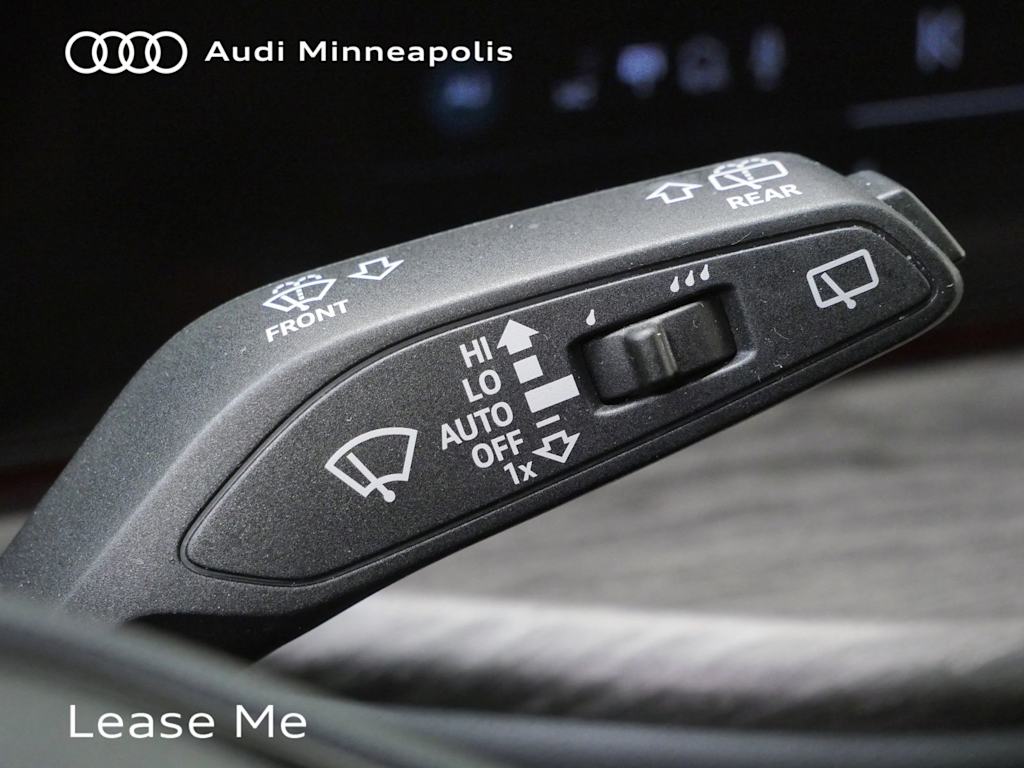 Thumbnail: 2025 Audi Q5 - 12