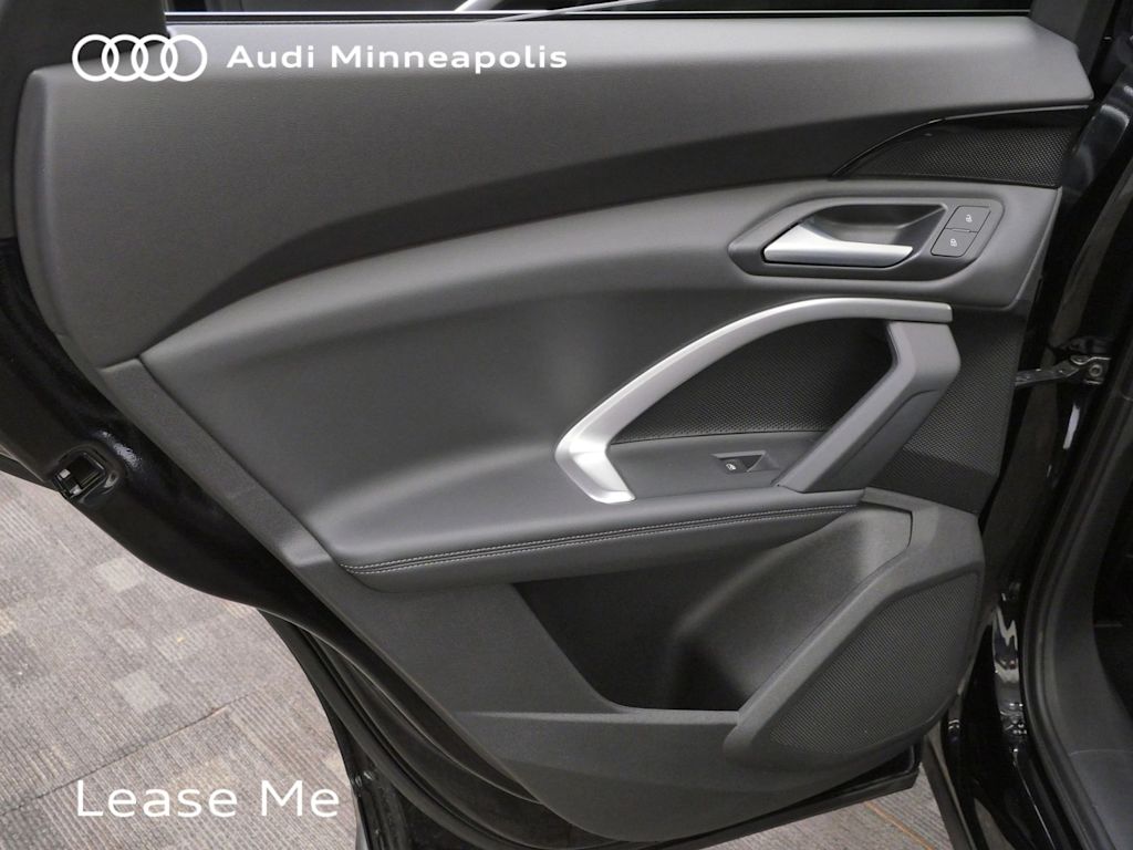 Thumbnail: 2025 Audi Q5 - 19