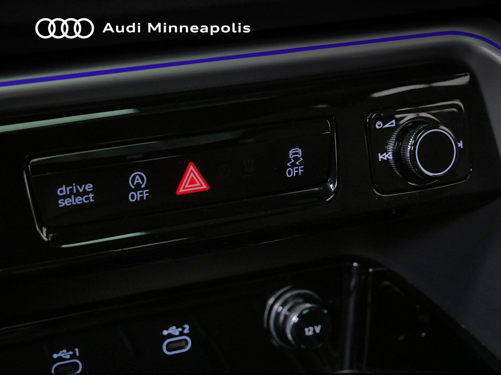 Thumbnail: 2025 Audi Q5 - 25