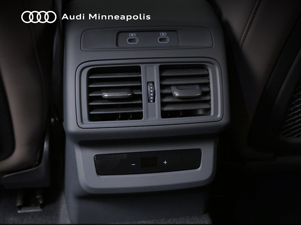 Thumbnail: 2025 Audi Q5 - 19