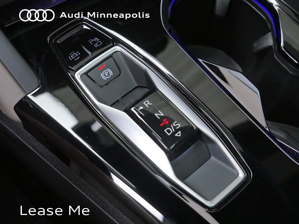 Thumbnail: 2025 Audi Q5 - 10