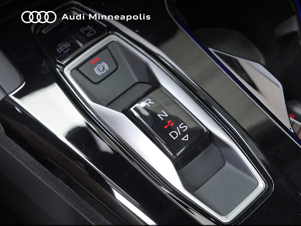 Thumbnail: 2025 Audi Q5 - 11