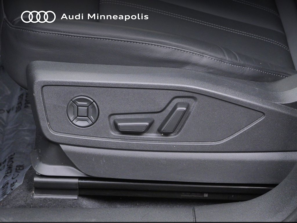 Thumbnail: 2025 Audi Q5 - 18
