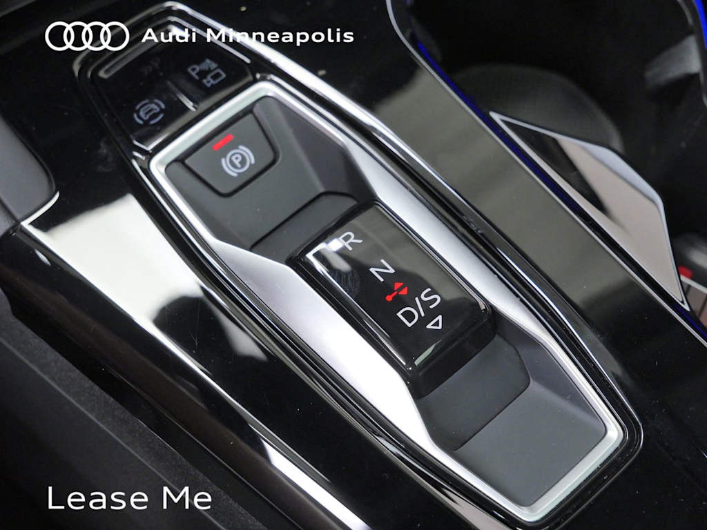 Thumbnail: 2025 Audi Q5 - 11