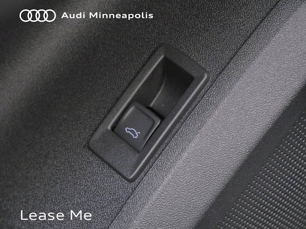 Thumbnail: 2025 Audi Q5 - 7