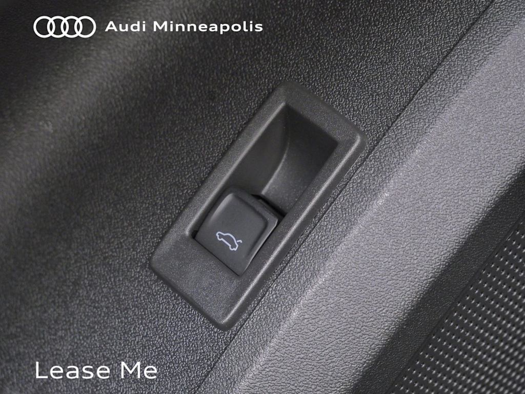 Thumbnail: 2025 Audi Q5 - 6