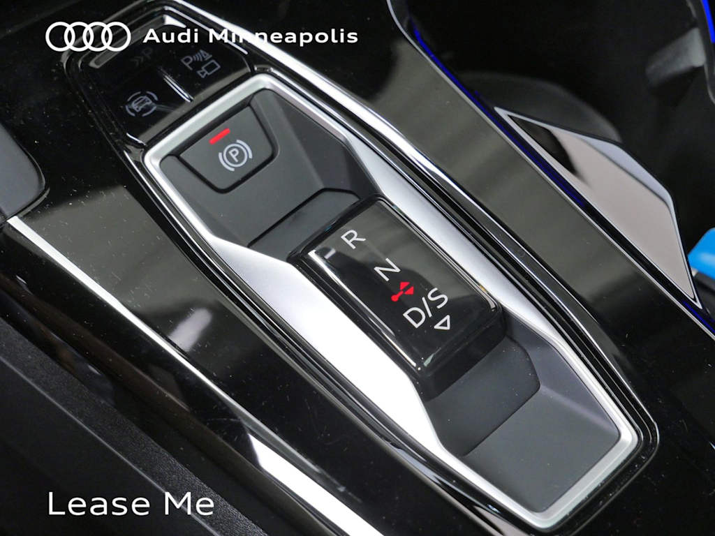 Thumbnail: 2025 Audi Q5 - 10