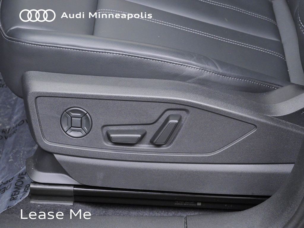 Thumbnail: 2025 Audi Q5 - 17