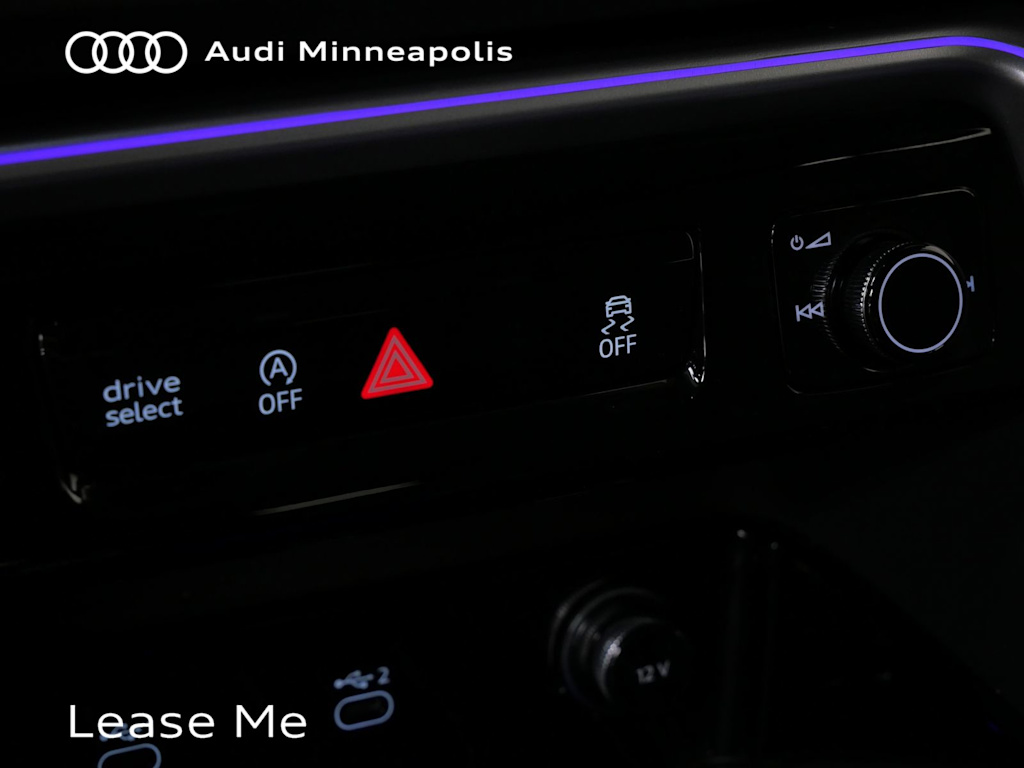 Thumbnail: 2025 Audi Q5 - 25