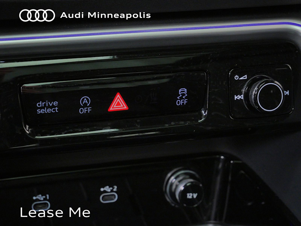 Thumbnail: 2025 Audi Q5 - 24