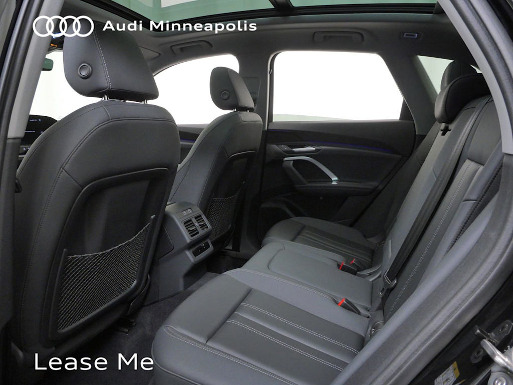 Thumbnail: 2025 Audi Q5 - 8