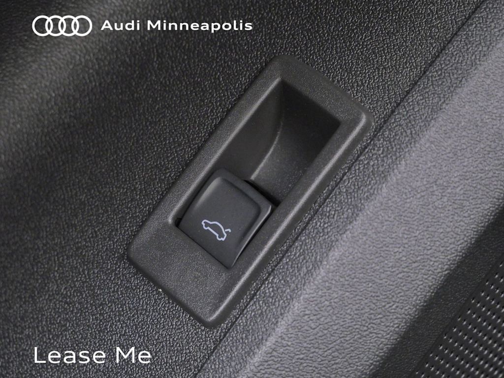 Thumbnail: 2025 Audi Q5 - 6