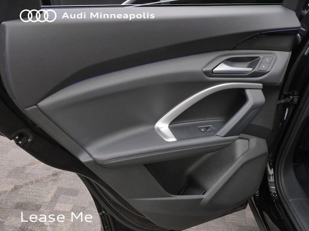 Thumbnail: 2025 Audi Q5 - 18