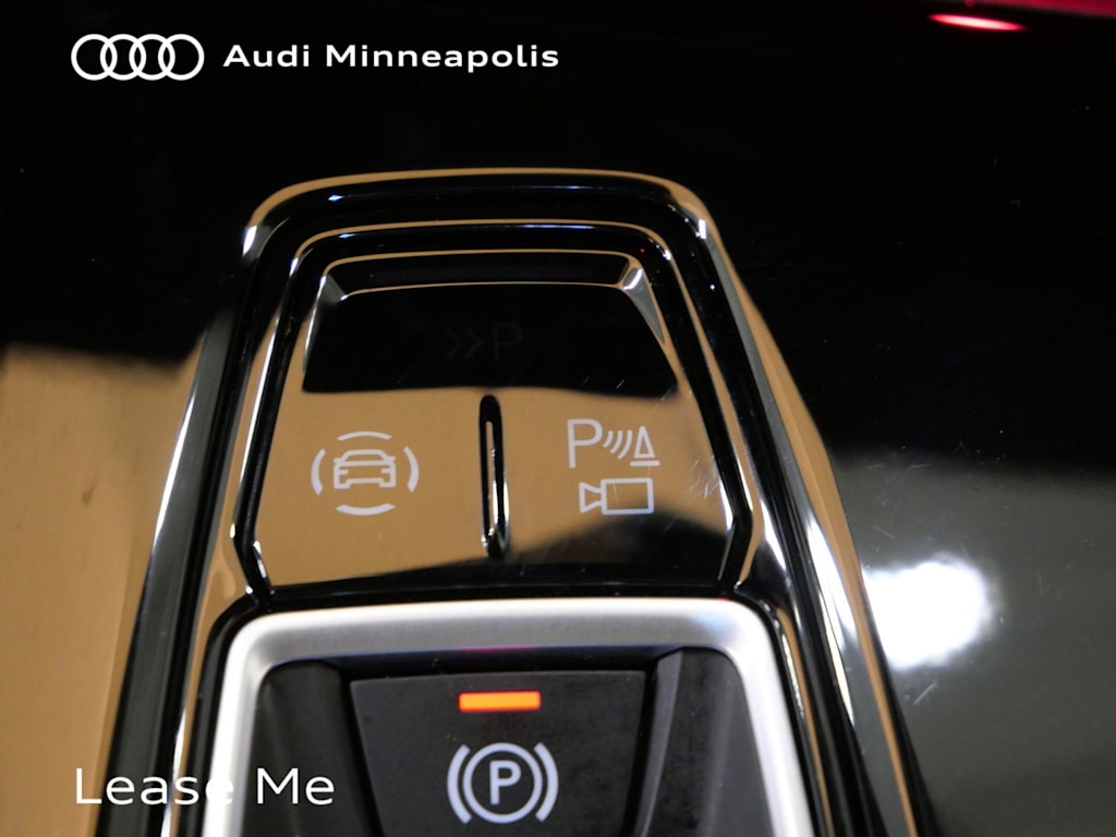 Thumbnail: 2025 Audi Q5 - 21