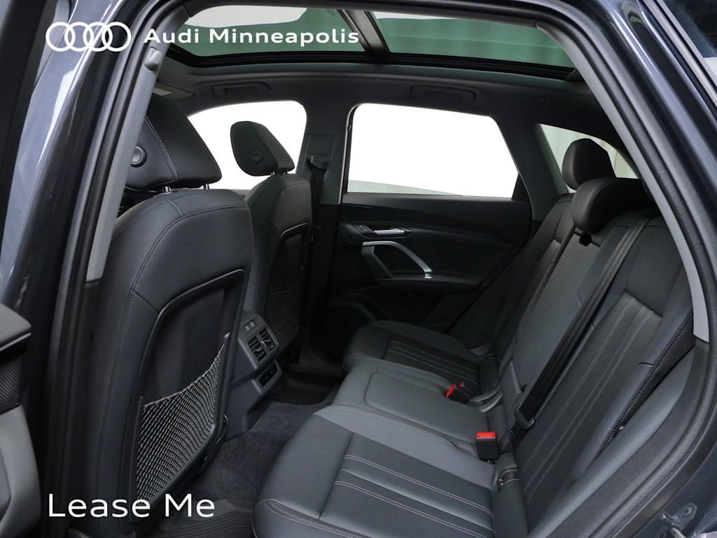 Thumbnail: 2025 Audi Q5 - 7