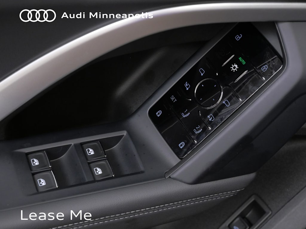 Thumbnail: 2025 Audi Q5 - 19