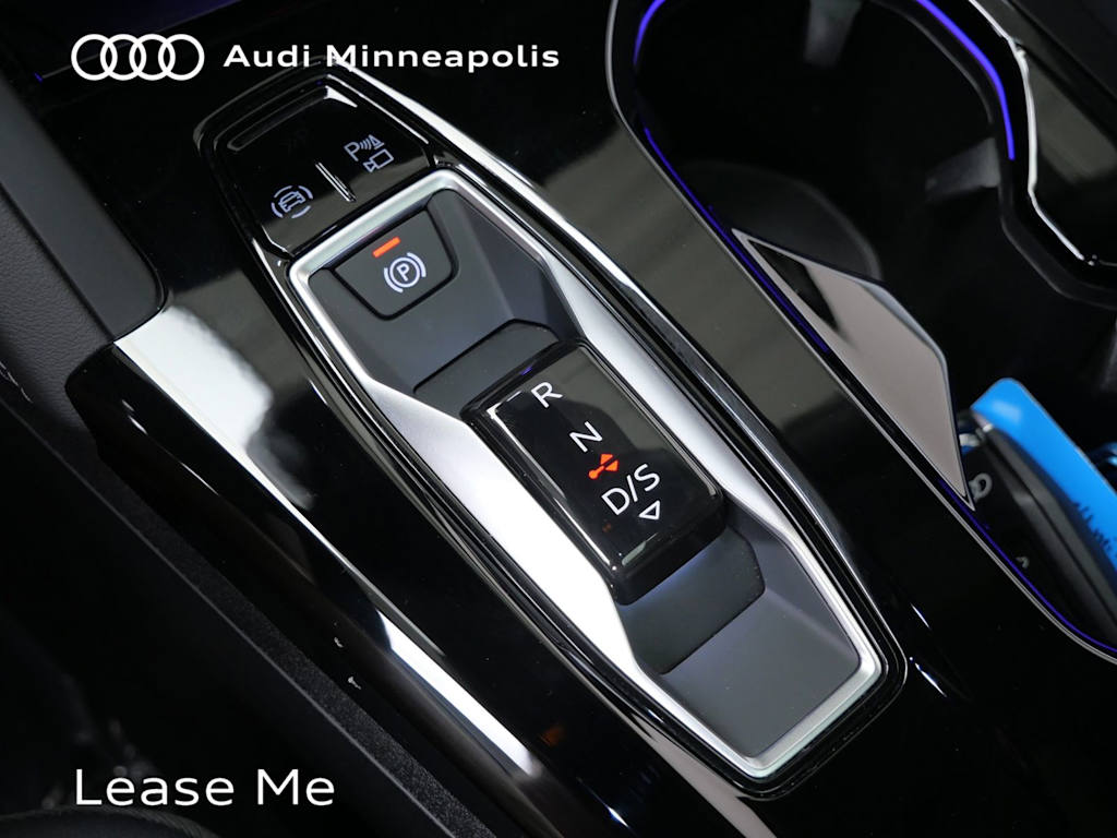 Thumbnail: 2025 Audi Q5 - 10
