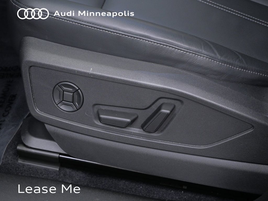 Thumbnail: 2025 Audi Q5 - 16