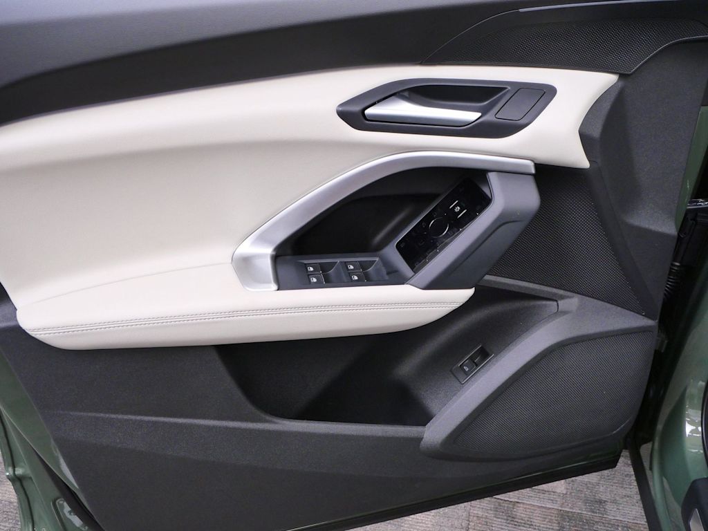 Thumbnail: 2026 Audi Q5 - 12