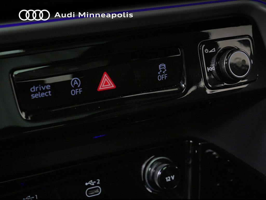 Thumbnail: 2025 Audi Q5 - 25