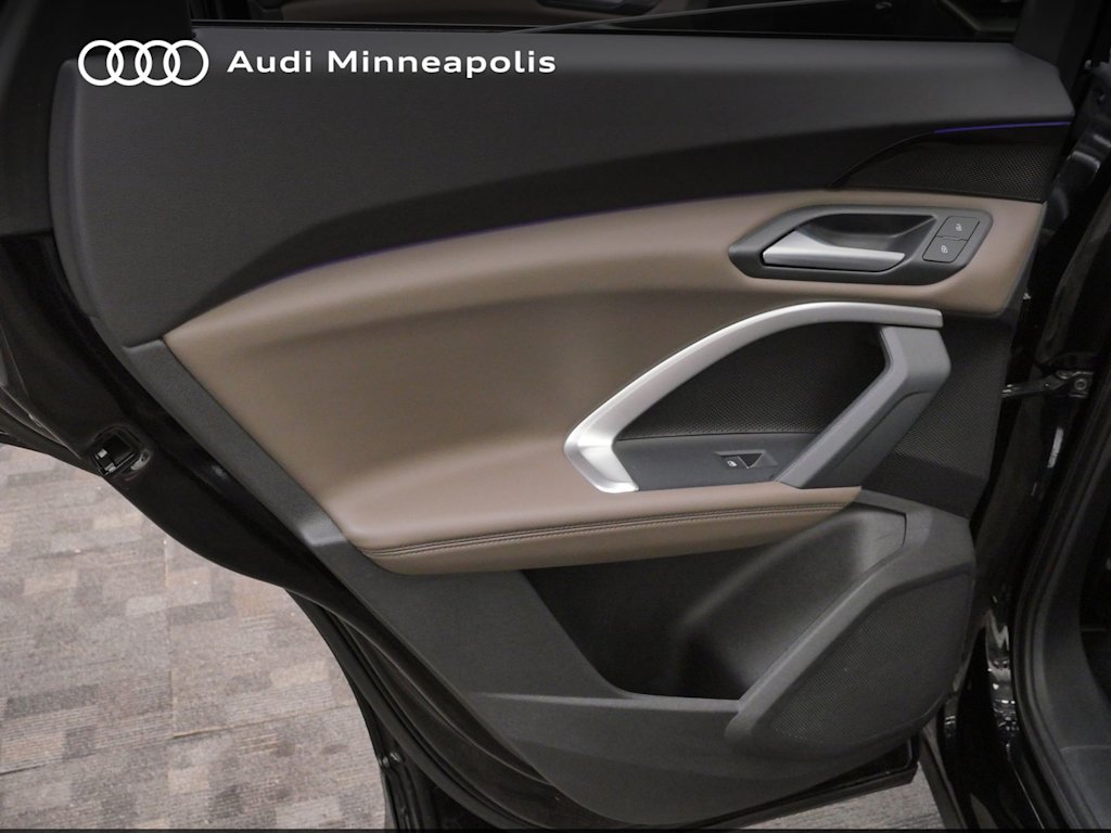 Thumbnail: 2025 Audi Q5 - 18