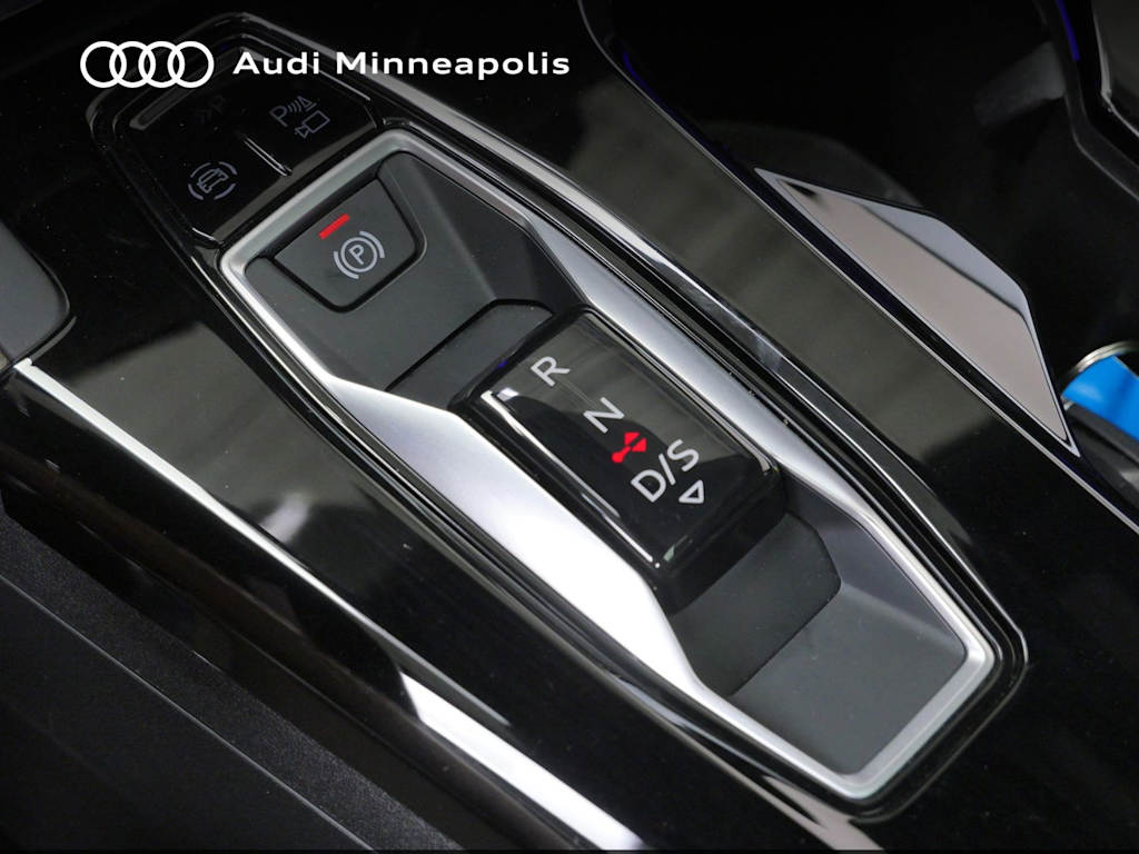 Thumbnail: 2025 Audi Q5 - 11