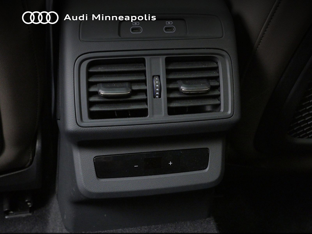 Thumbnail: 2025 Audi Q5 - 19
