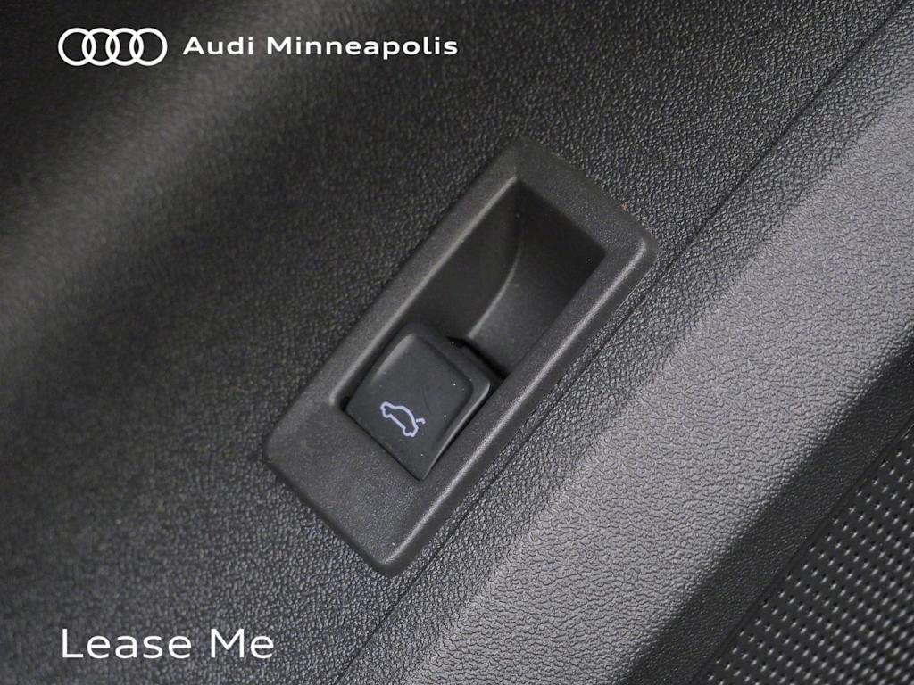 Thumbnail: 2025 Audi Q5 - 6