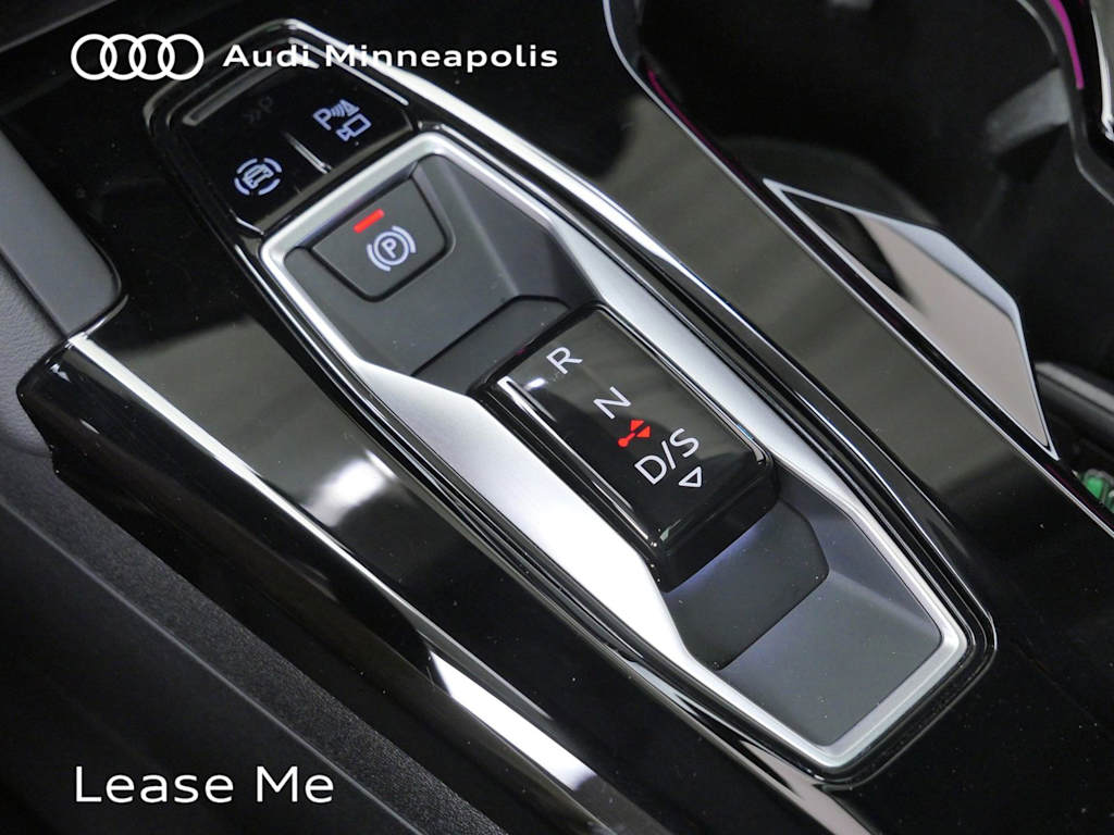 Thumbnail: 2025 Audi Q5 - 10