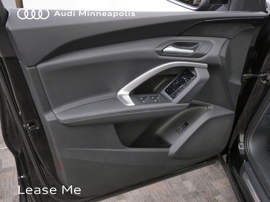 Thumbnail: 2025 Audi Q5 - 16