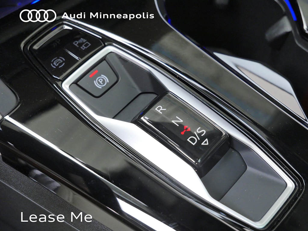 Thumbnail: 2025 Audi Q5 - 11