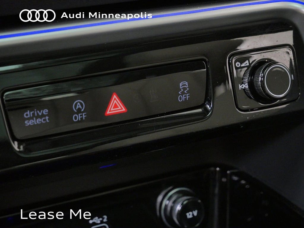 Thumbnail: 2025 Audi Q5 - 26