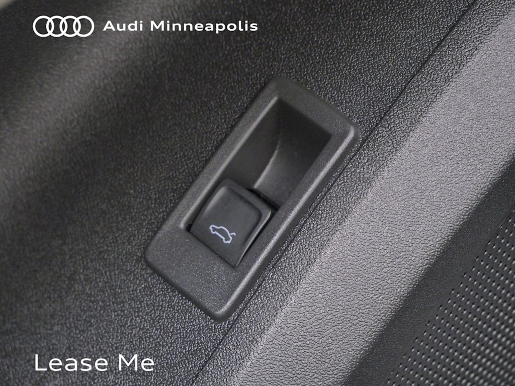 Thumbnail: 2025 Audi Q5 - 7