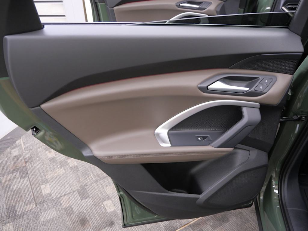 Thumbnail: 2026 Audi Q5 - 14