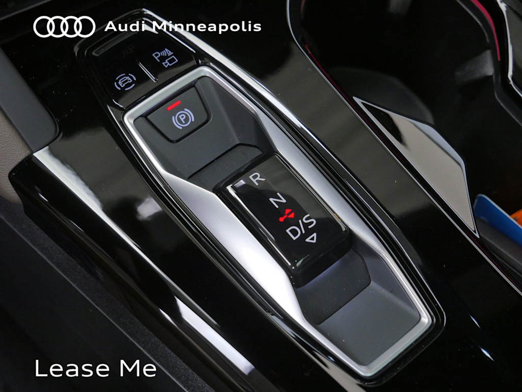 Thumbnail: 2025 Audi Q5 - 11