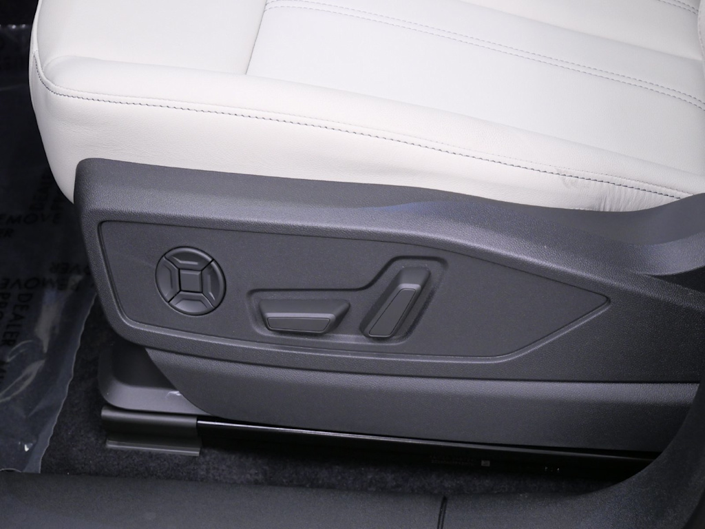 Thumbnail: 2026 Audi Q5 - 14