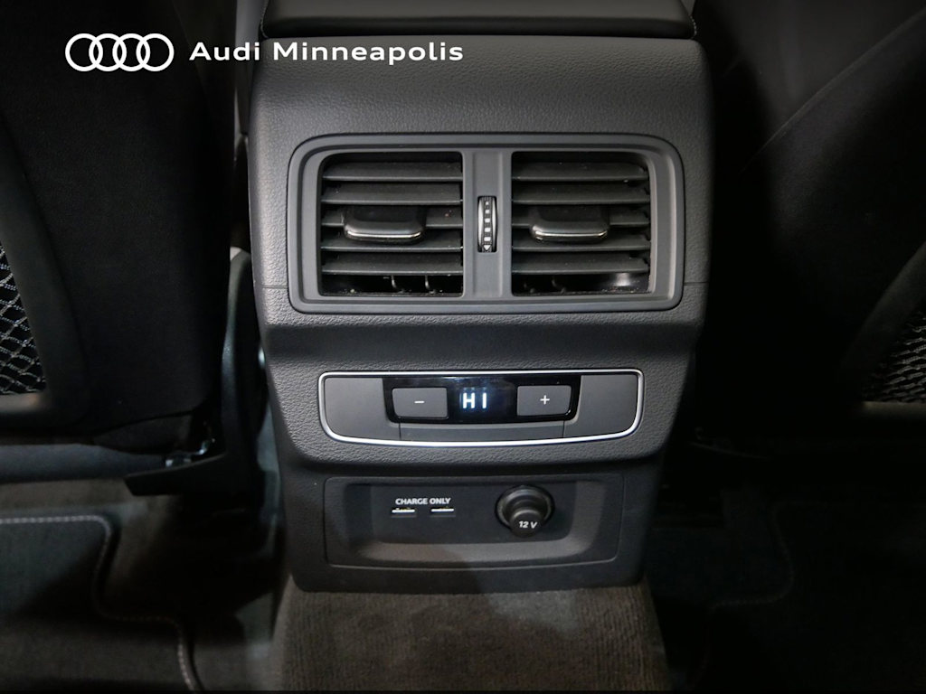 Thumbnail: 2023 Audi SQ5 - 20
