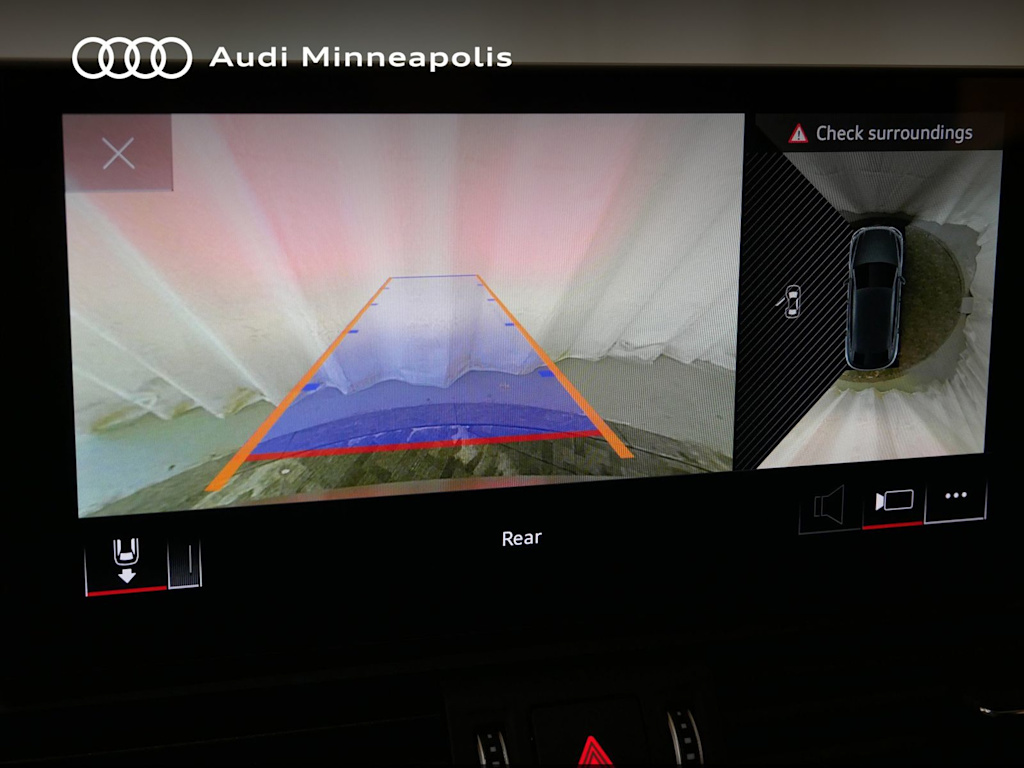 Thumbnail: 2023 Audi SQ5 - 10
