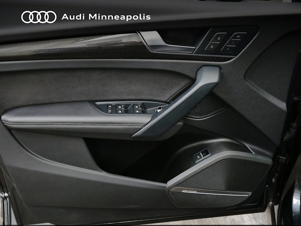 Thumbnail: 2023 Audi SQ5 - 17